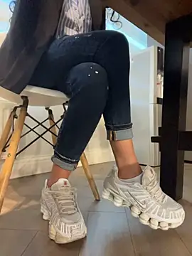 FeetVibe 现场XXX聊天