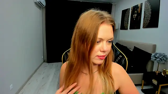 Czat XXX na żywo – Strawberrye
