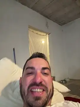 Leo08080's Live XXX Chat