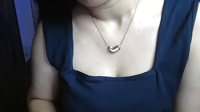 HotNiyathi's Live XXX Chat
