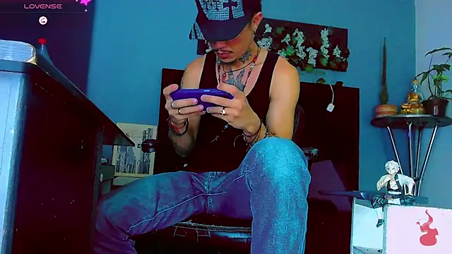 HannibalLester Live XXX-Chat