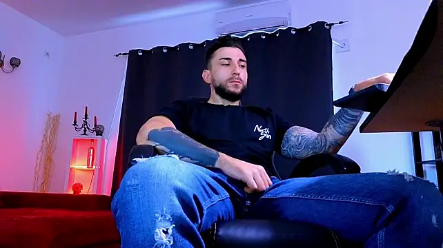 Онлайн чат XXX MightyAaron66