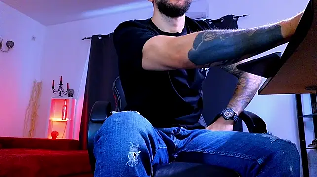 MightyAaron66 Chat XXX in diretta