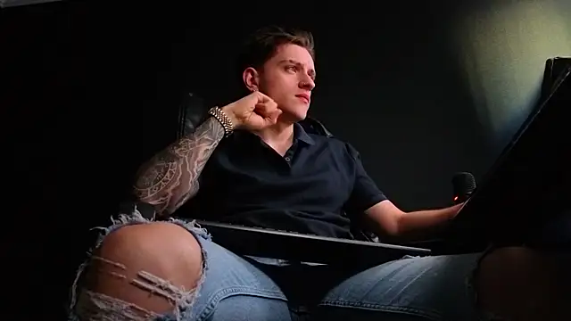 Онлайн чат XXX FelixStarkk