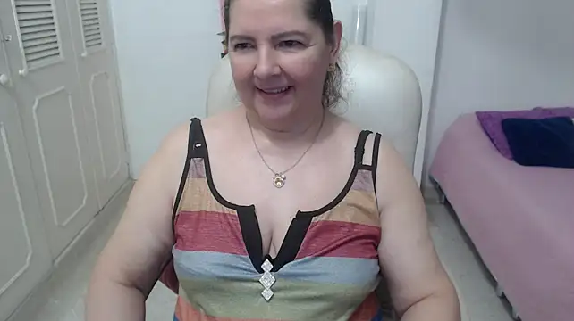 Chat +18 de leonela_69 ao vivo