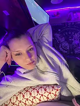 Lilactease 现场XXX聊天