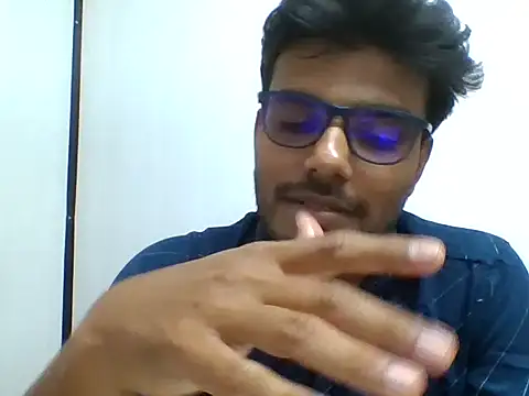 Alphabull4u 即時 XXX 聊天