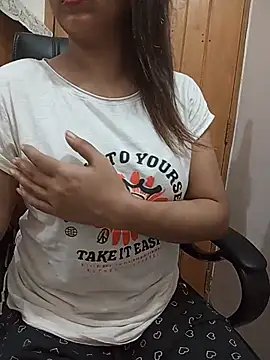 XXX chat uživo modela Tanha18