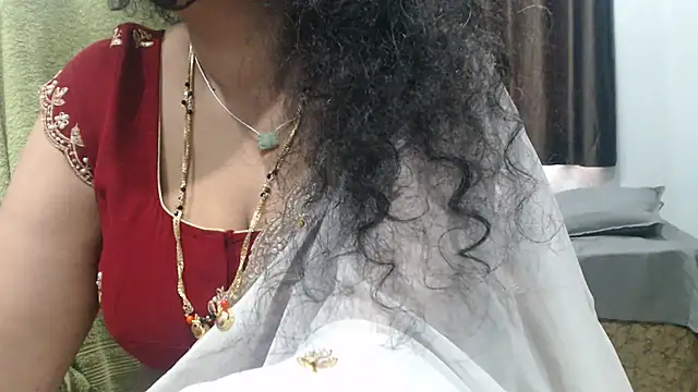 Chat +18 de sunitha-3 ao vivo