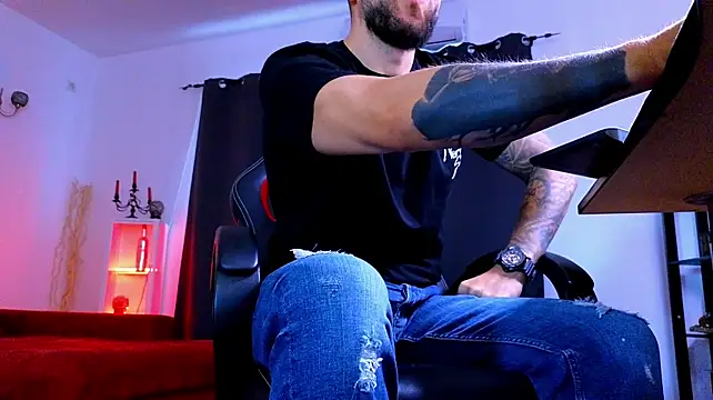 Chatroom XXX en direct de MightyAaron66