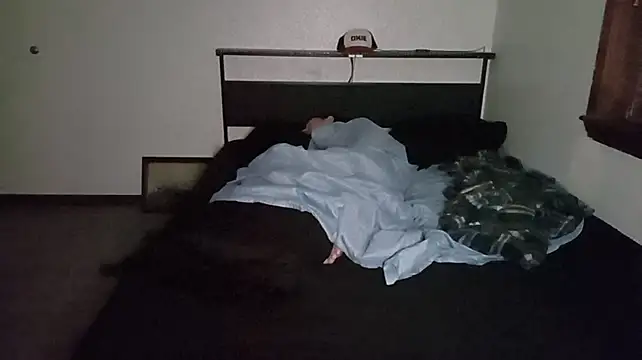 Opondestre00420 – Naživo XXX chat