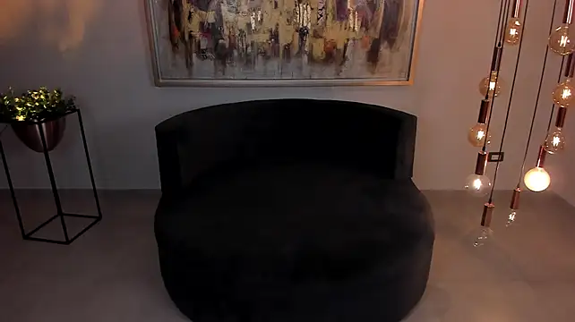 Chat +18 de DominiqueVega ao vivo