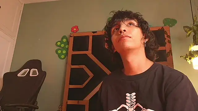 justin_twink20 Adlı Modelin Canlı XXX Sohbeti