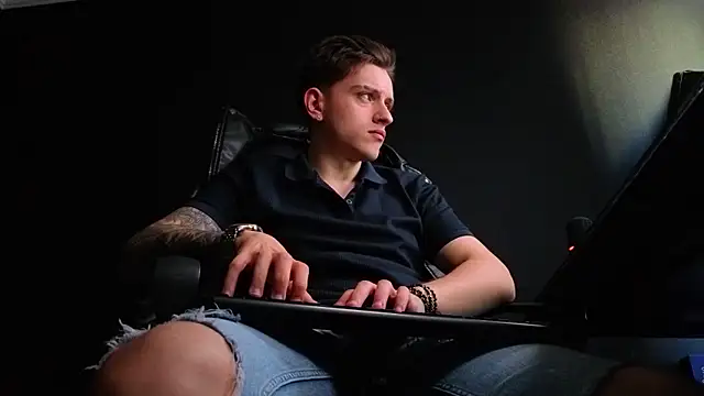 Živý XXX chat FelixStarkk