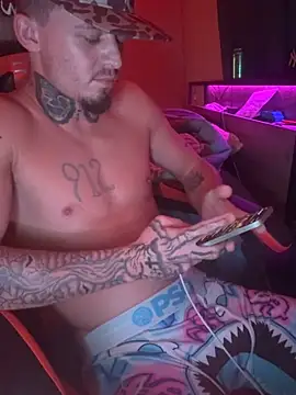 Show modela C5ive2Nasty na web-kameri