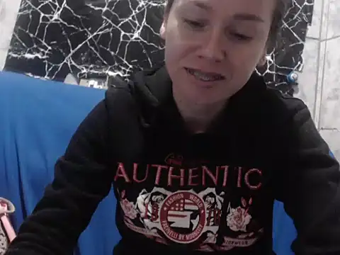 Chat +18 de Venusluxodomme ao vivo