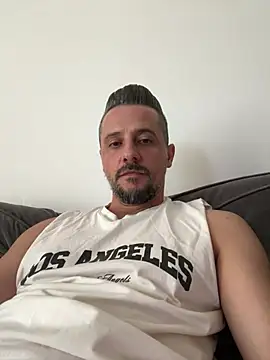 InsaneMattt Adlı Modelin Canlı XXX Sohbeti