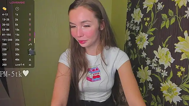 Chatroom XXX en direct de YonaBones