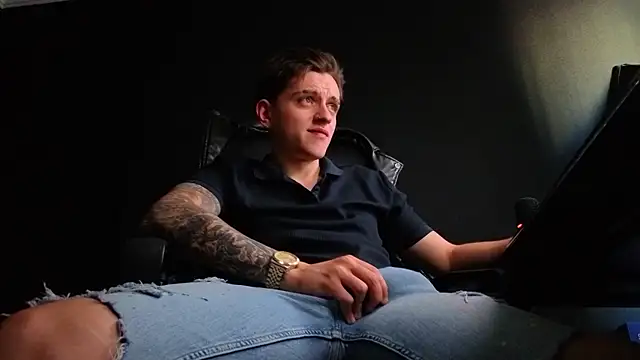 FelixStarkk XXX чат на живо