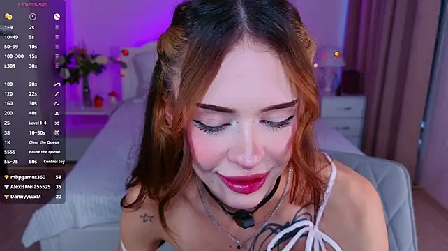 Chat +18 de Adetta ao vivo