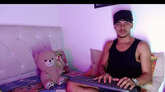 XXX chat uživo modela Angel_foxc13