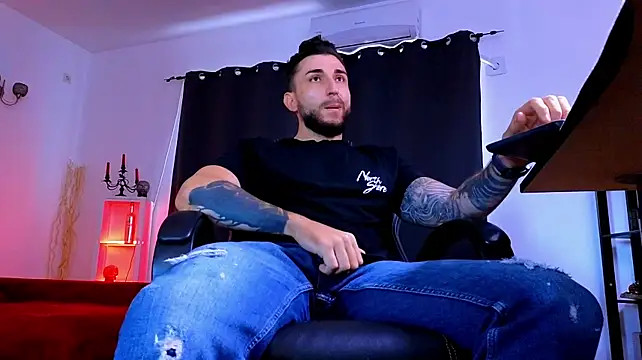 XXX chat uživo modela MightyAaron66