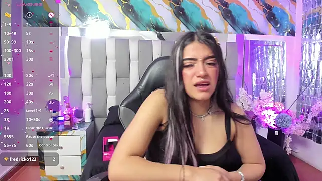 IsaDiiaz Adlı Modelin Canlı XXX Sohbeti