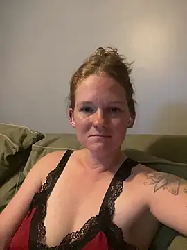 Chat +18 de kaylababyluv ao vivo