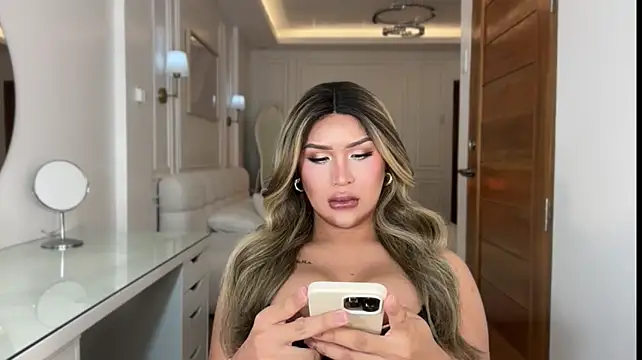 צ'אט XXX בשידור חי של Your_Majesty_Tyra