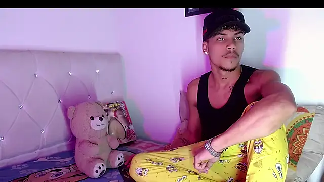 Angel_foxc13 Chat XXX in diretta