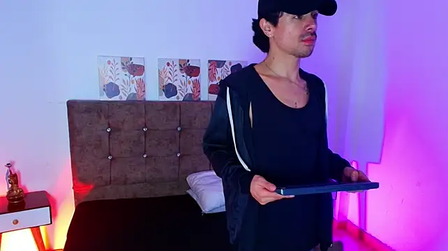 Ethan_Briggs_ Live XXX Chat