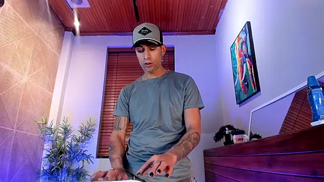 DrakeNeumann's Live XXX Chat