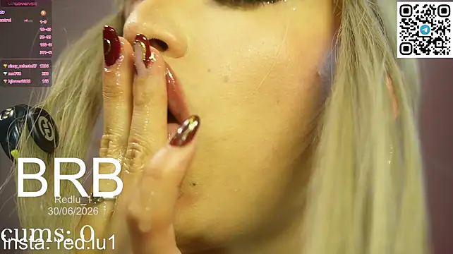 Redlu_1's Live XXX Chat