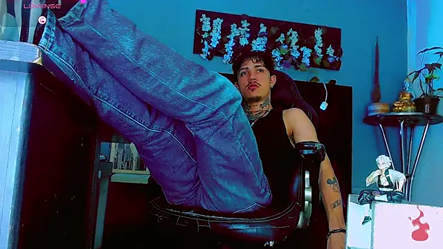 XXX chat uživo modela HannibalLester