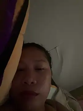 Pilipinalyn23's Live XXX Chat