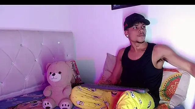 Angel_foxc13's Live XXX Chat