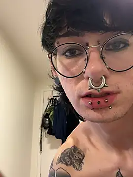 Онлайн чат XXX GothSadist