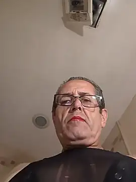 צ'אט XXX בשידור חי של bobby69cock