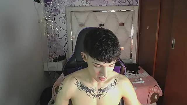 Chatroom XXX en direct de Liom_Gym