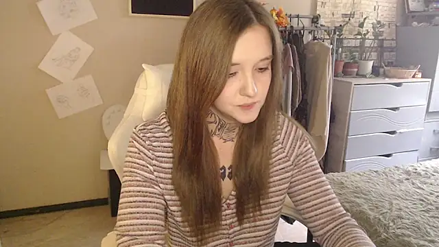 Taissa_Harmon Adlı Modelin Canlı XXX Sohbeti
