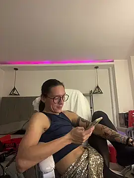 Chat XXX en directo de Elysianpair