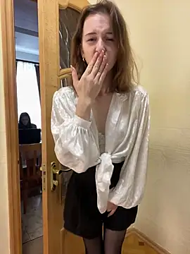 CherryBombs-'s Live XXX Chat