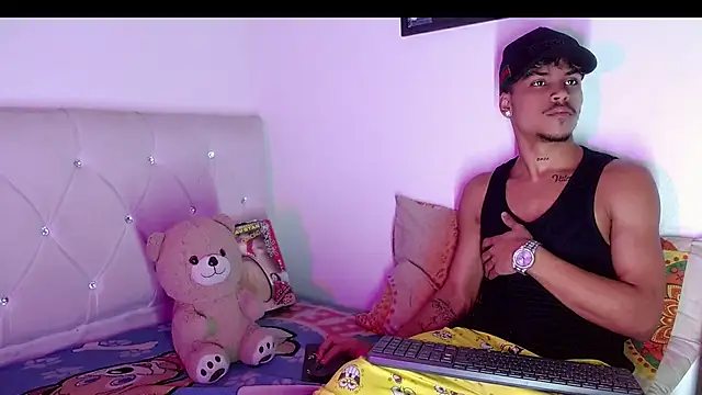 צ'אט XXX בשידור חי של Angel_foxc13