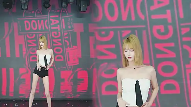 צ'אט XXX בשידור חי של LY-101