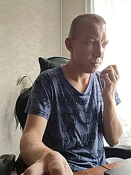 צ'אט XXX בשידור חי של _uncle_Mitya-43_
