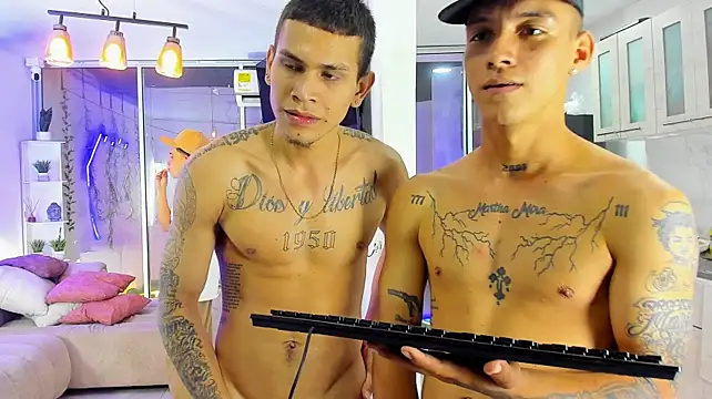 Houseofwarrios – Live XXX-chat