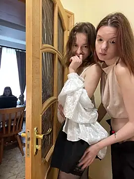 CherryBombs- live XXX chat