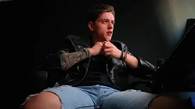 Živý XXX chat FelixStarkk