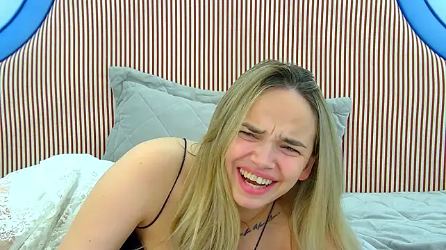AnitaVenture Chat XXX in diretta