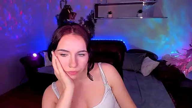 TriciaSpring Live XXX-chat